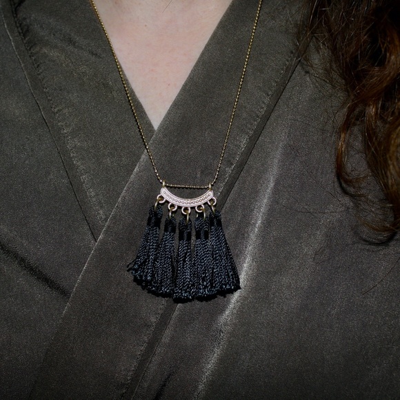 BLACK TASSEL GOLD CHAIN NECKLACE - Picture 2 of 5